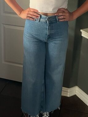 Zara High Waisted Jeans Size 6